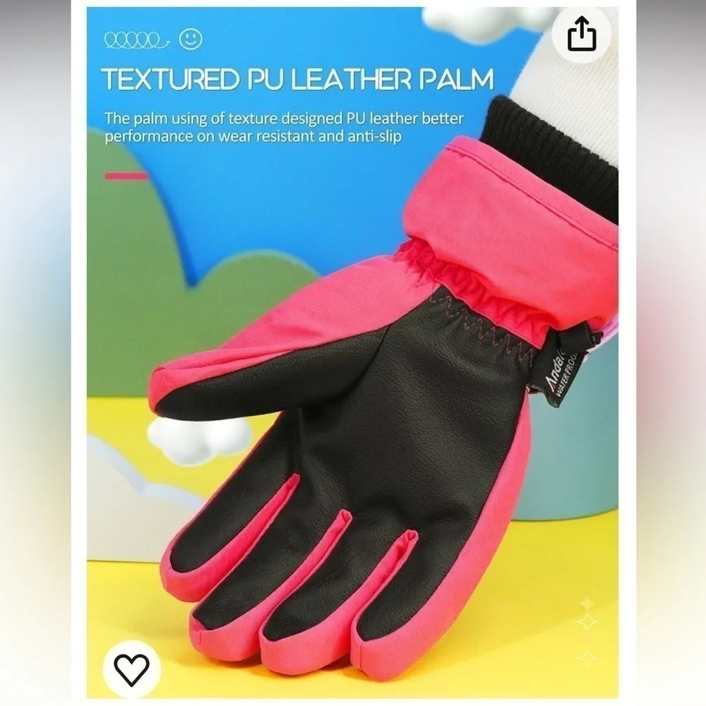 NWT waterproof gloves size 7-9 years old  CUTE